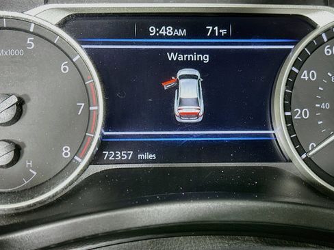 Used 2022 Nissan Sentra SV FWD image 19