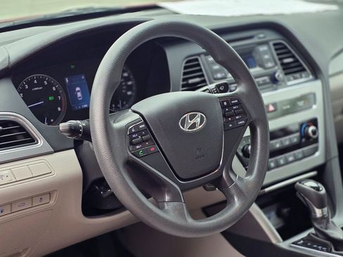 Used 2015 Hyundai Sonata SE image 19