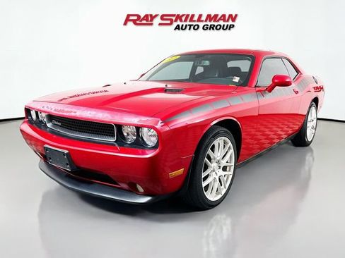 Used 2012 Dodge Challenger SXT Plus RWD image 3