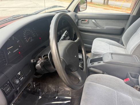Used 1993 Toyota Land Cruiser image 40