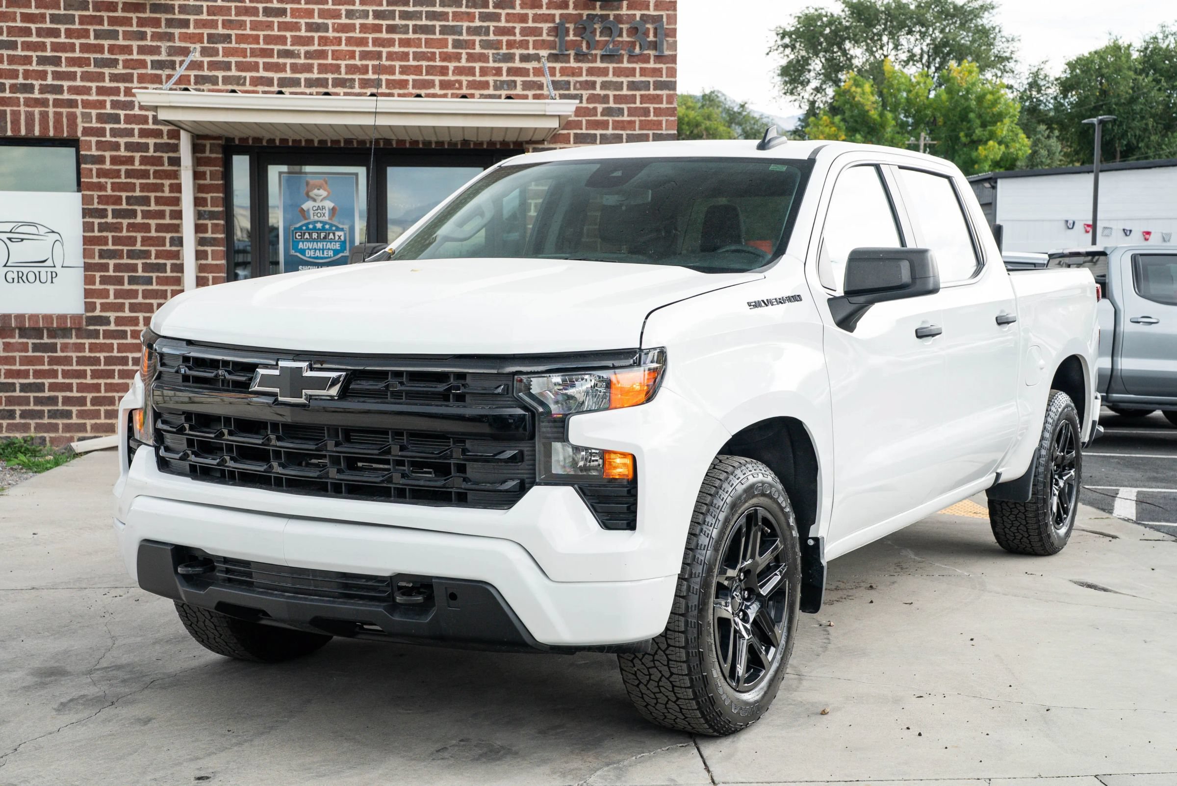 Used 2024 Chevrolet Silverado 1500 Custom w/ LPO, Dark Essentials Package AWD/4WD image 1