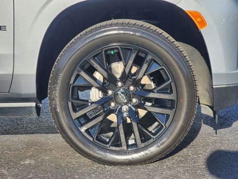 Used 2023 Chevrolet Tahoe High Country image 6