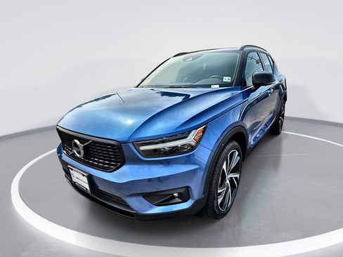 Used 2021 Volvo XC40 T5 R-Design AWD/4WD image 1