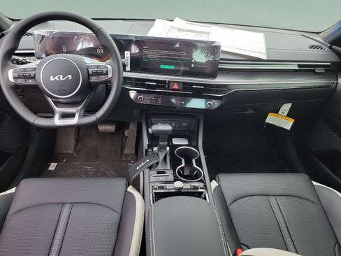 New 2026 Kia K5 GT-Line image 9