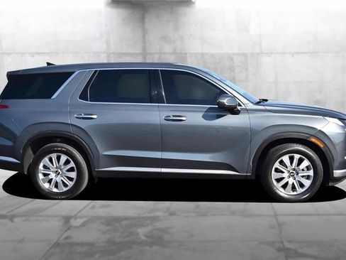 Used 2024 Hyundai Palisade SE image 5