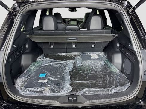 New 2025 Subaru Forester Limited image 27