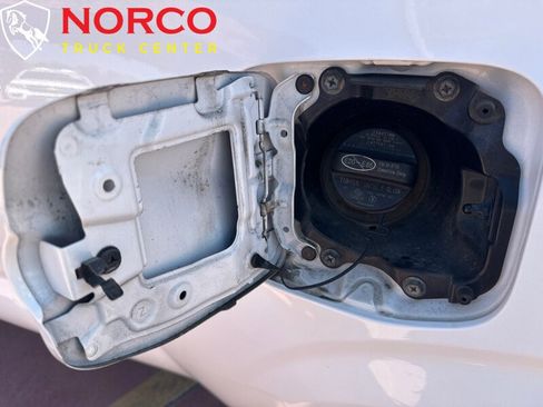 Used 2018 Toyota Tacoma SR image 11