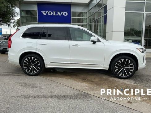 Certified 2025 Volvo XC90 B6 Plus AWD/4WD image 5