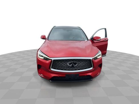 Used 2019 INFINITI QX50 Essential w/ Sensory Package AWD/4WD image 3