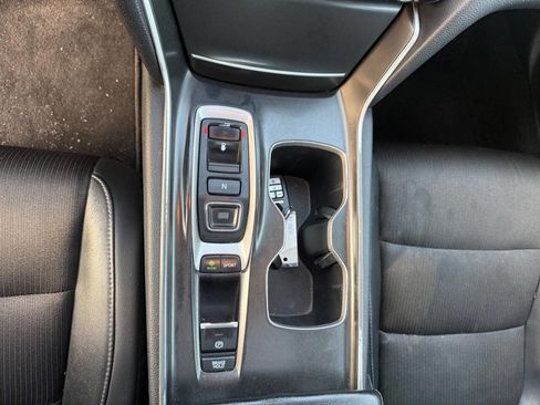 Used 2018 Honda Accord Sport image 24