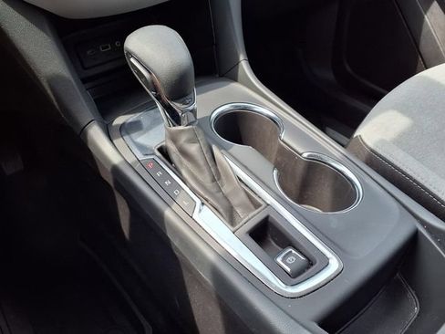 Used 2024 Chevrolet Equinox LS w/ LS Convenience Package FWD image 10