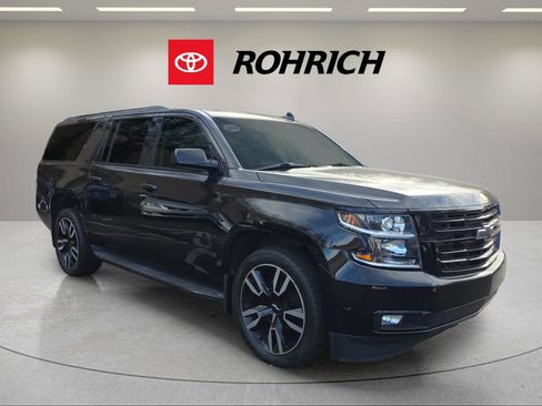 Used 2018 Chevrolet Suburban LT image 7