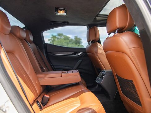 Used 2014 Maserati Ghibli S Q4 AWD/4WD image 30