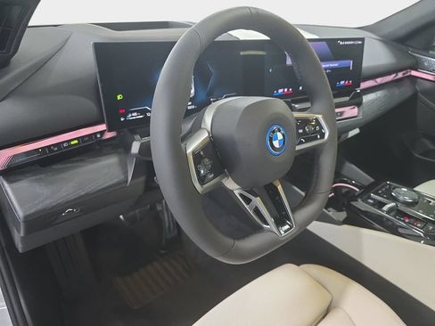 New 2027 BMW 550e xDrive AWD/4WD image 16