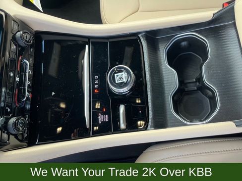 New 2025 Jeep Grand Cherokee Limited w/ MOPAR Finishing Package image 15