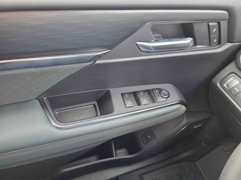 New 2026 GMC Acadia AT4 w/ Luxury Package AWD/4WD image 33