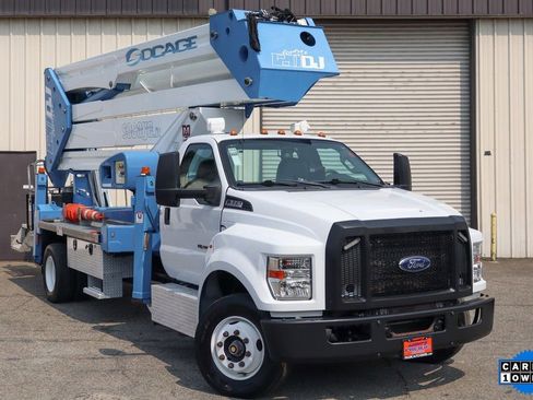 Used 2019 Ford F650 2WD Regular Cab Super Duty image 2