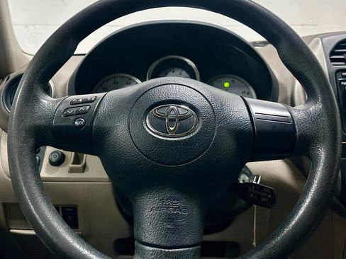Used 2004 Toyota RAV4 2WD image 16