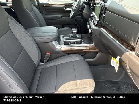 New 2025 GMC Sierra 1500 Elevation image 27