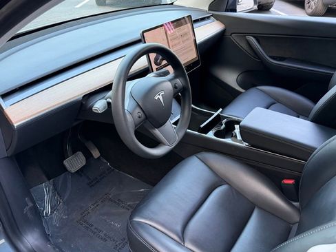 Used 2020 Tesla Model Y Long Range AWD/4WD image 24