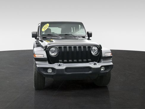 Used 2022 Jeep Wrangler Unlimited Sport AWD/4WD image 3