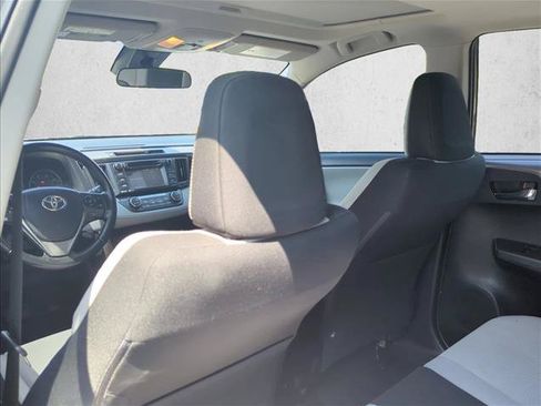 Used 2018 Toyota RAV4 XLE FWD image 28