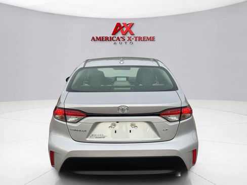 Used 2025 Toyota Corolla LE FWD image 5