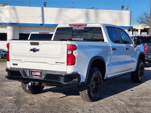 Used 2022 Chevrolet Silverado 1500 ZR2 image 7