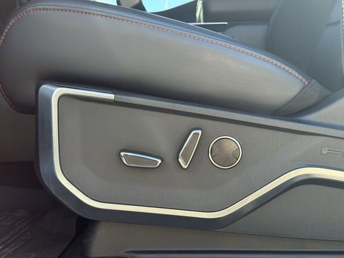 Used 2025 Ford F150 Raptor image 12