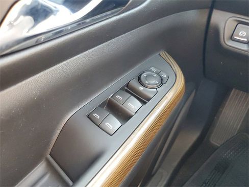 Used 2017 GMC Acadia SLE w/ Driver Alert Package I image 27