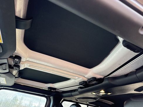 Used 2021 Jeep Gladiator Mojave image 17