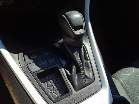 Used 2023 Toyota RAV4 XLE FWD image 14