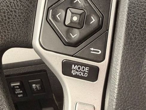 Used 2015 Toyota Tundra SR5 AWD/4WD image 15