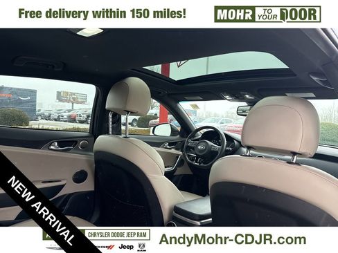 Used 2018 Kia Stinger GT2 image 33