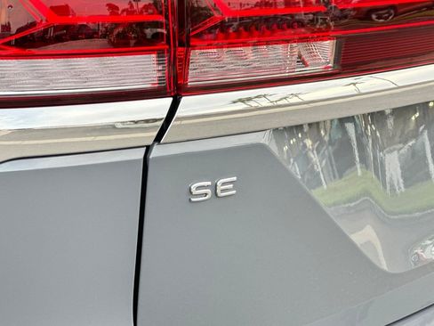 New 2026 Volkswagen Atlas SE FWD image 7