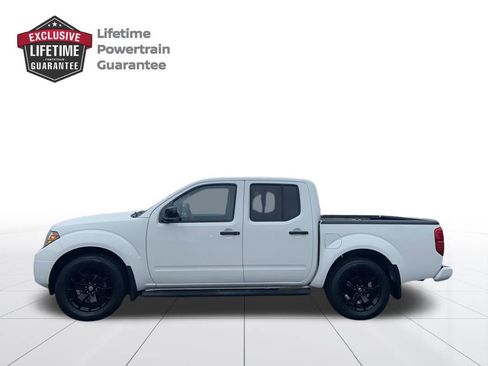 Used 2021 Nissan Frontier SV w/ Midnight Edition Floor Mats image 2