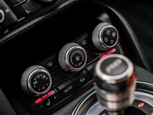 Used 2010 Audi R8 V10 image 74