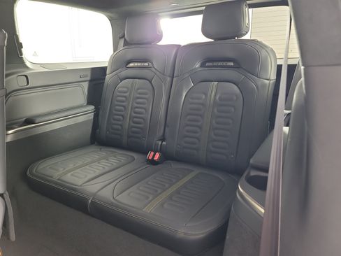 Used 2025 Rivian R1S Adventure AWD/4WD image 22