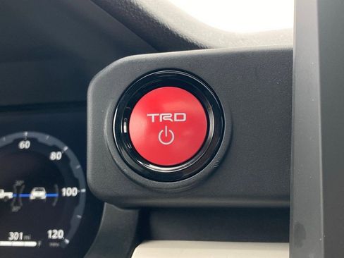 Used 2024 Toyota Tacoma TRD Sport image 20