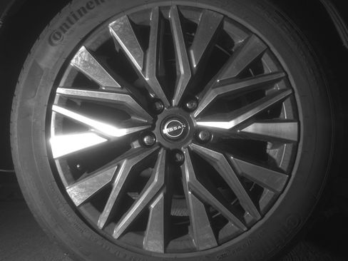 Used 2025 Nissan Altima 2.5 SV FWD image 15