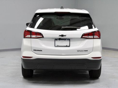 Used 2024 Chevrolet Equinox LS w/ LS Convenience Package AWD/4WD image 9