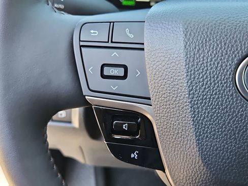 Used 2026 Toyota Camry XLE w/ Premium Plus Package image 25