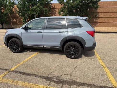 Used 2023 Honda Passport EX-L image 32