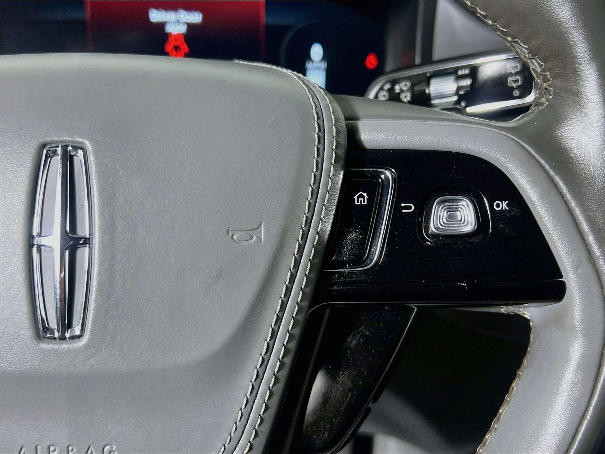 Used 2020 Lincoln Aviator Reserve w/ Equipment Group 201A AWD/4WD image 19