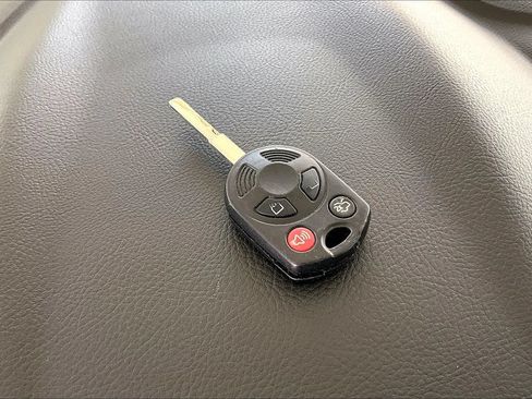 Used 2017 Ford Focus SE FWD image 30