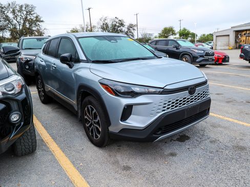 Used 2026 Toyota Corolla Cross S image 6