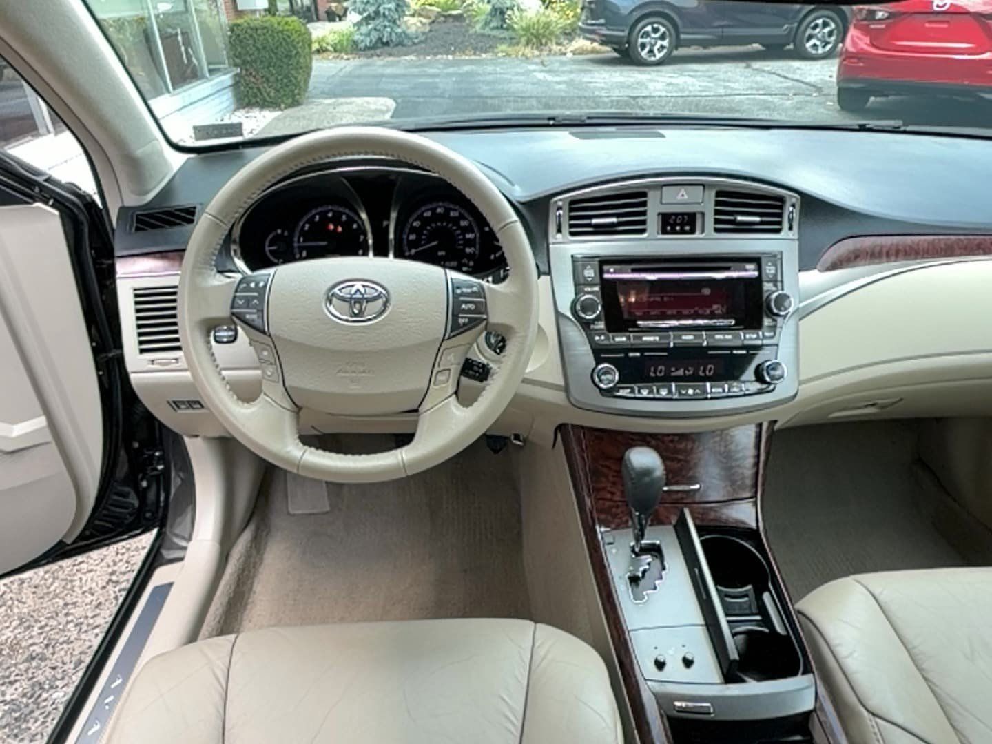 Used 2011 Toyota Avalon FWD image 7