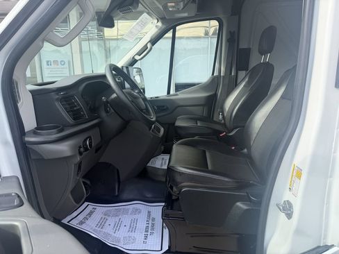 Used 2025 Ford Transit 250 148 Medium Roof w/ Exterior Upgrade Package RWD image 11