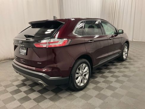 Used 2023 Ford Edge Titanium image 3