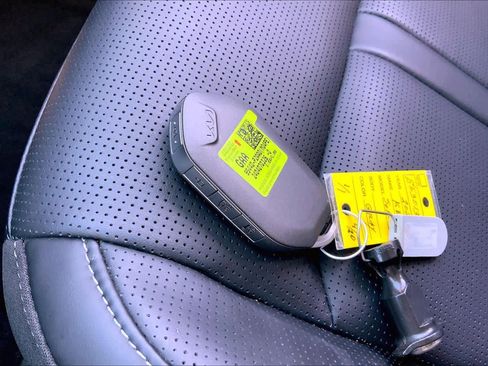 Used 2025 Kia Sorento EX FWD image 15